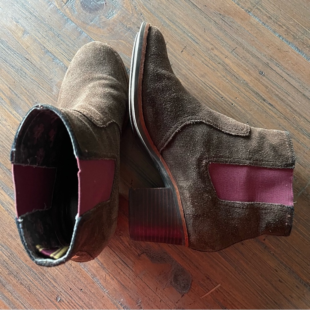 Sperry size 8.5 brown suede ankle boots